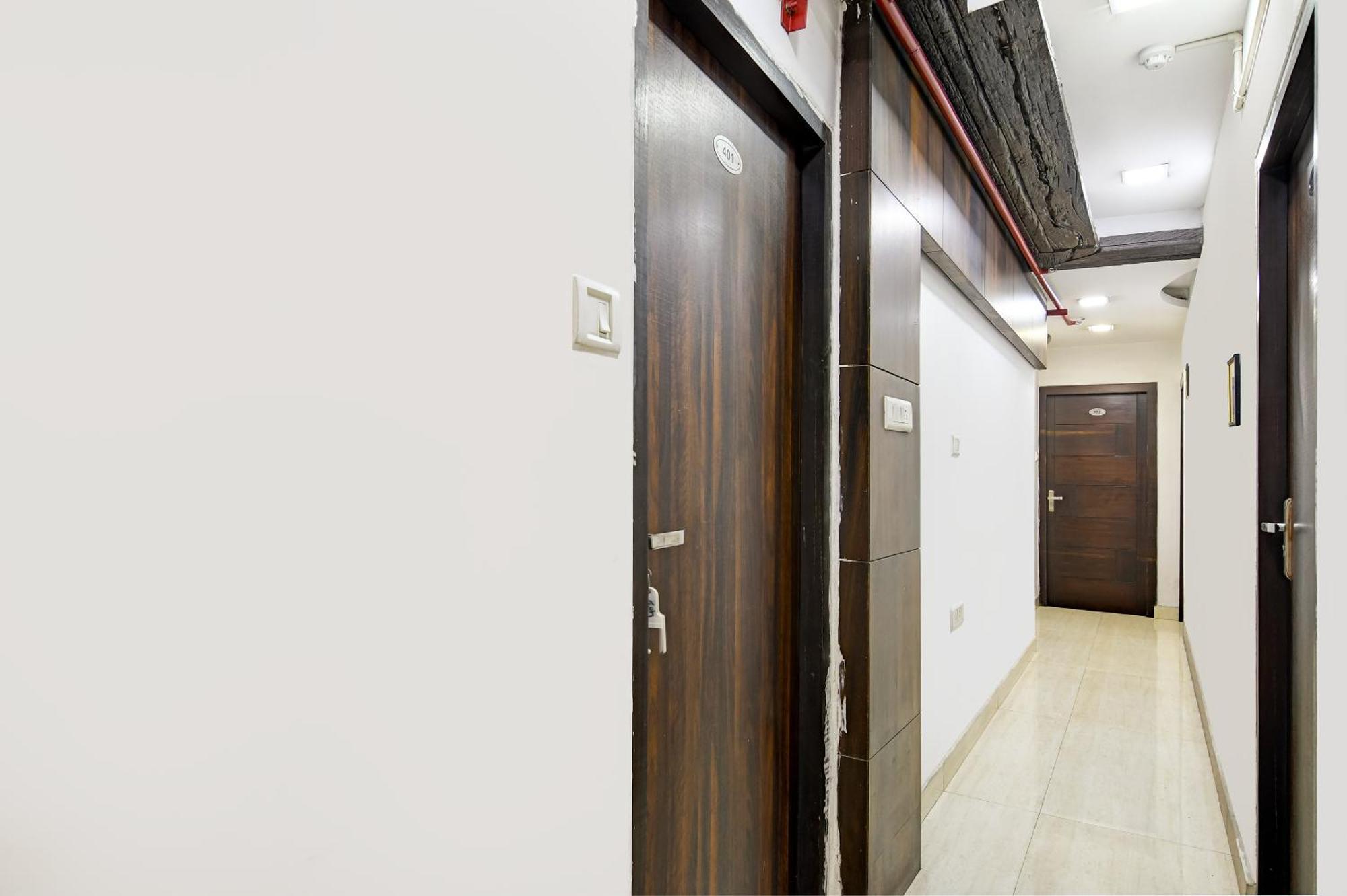 Hotel Q Inn 加尔各答 外观 照片