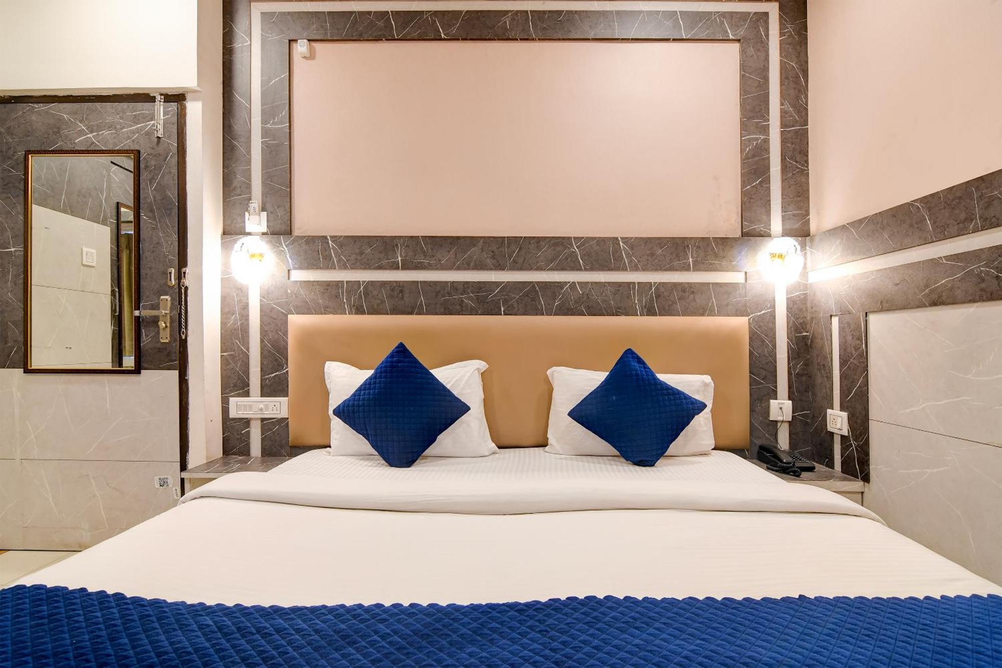 Hotel Q Inn 加尔各答 外观 照片