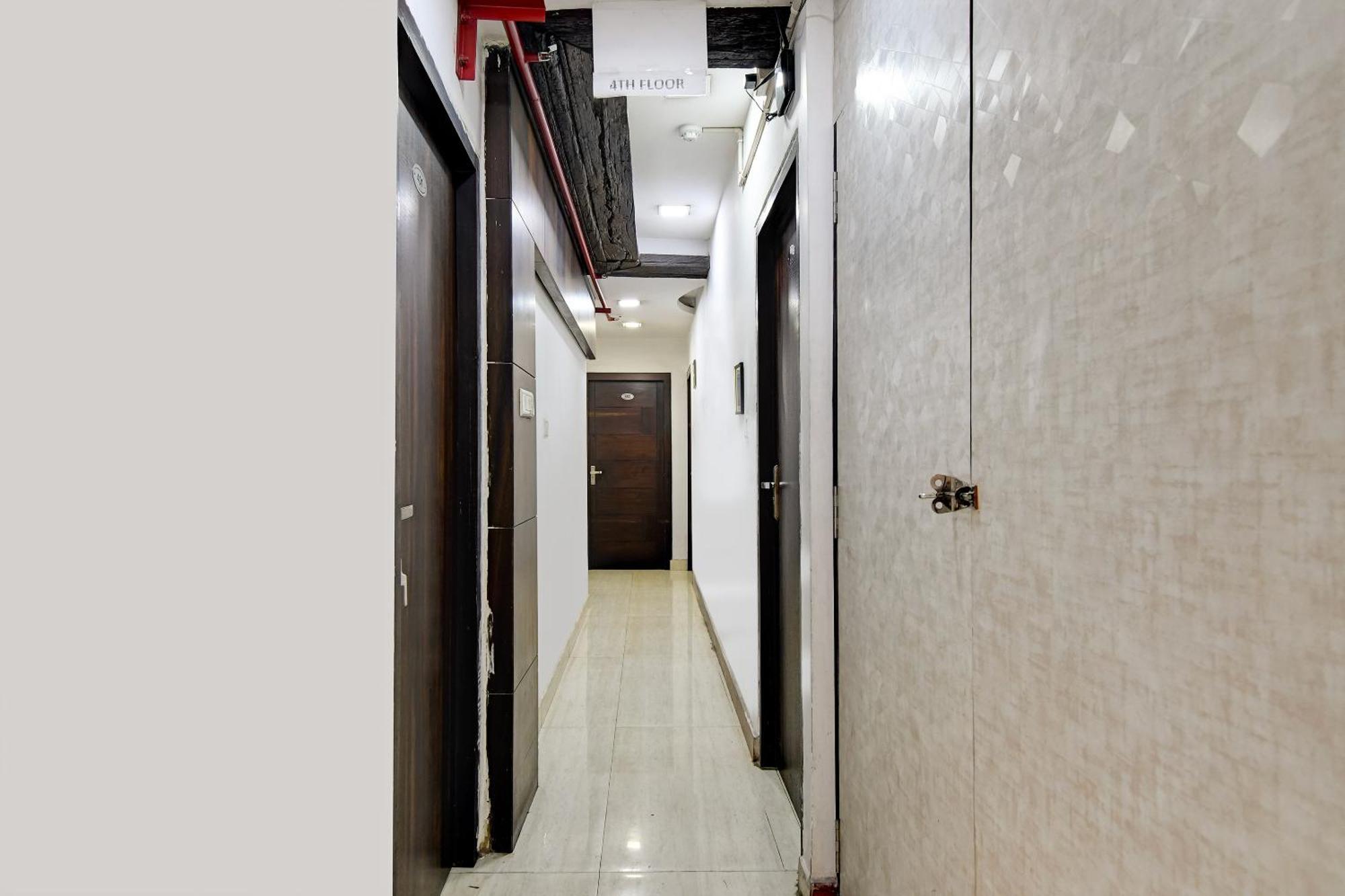 Hotel Q Inn 加尔各答 外观 照片