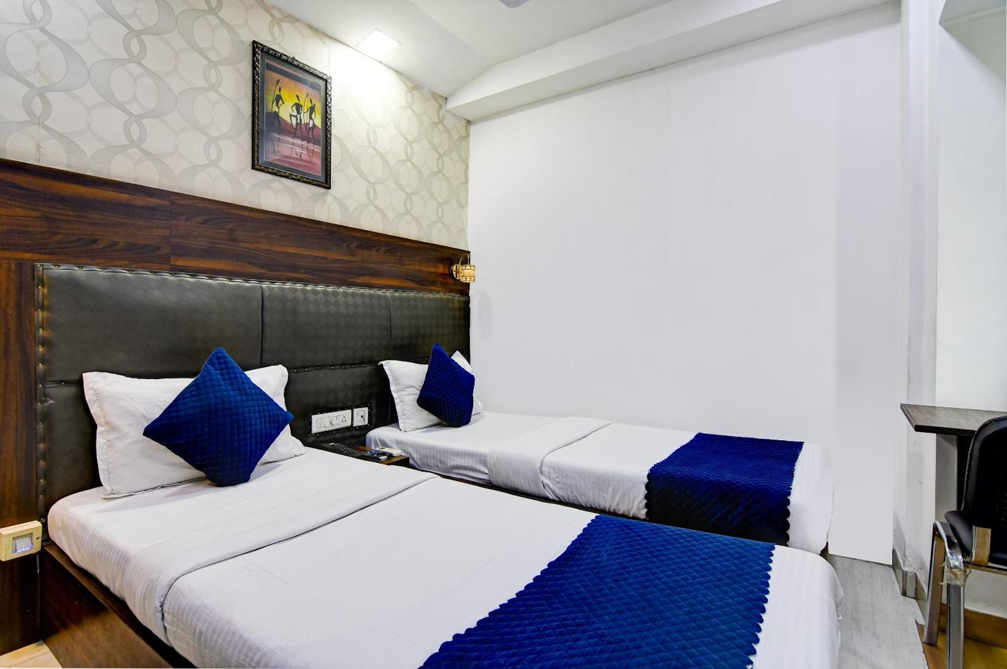 Hotel Q Inn 加尔各答 外观 照片